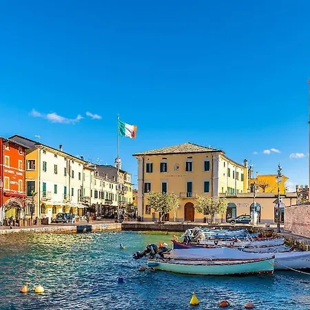 Deluxe Residencefull Relax Apartament *